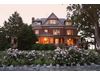   B.F. Hiestand House Victorian Bed & Breakfast