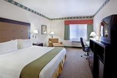   Holiday Inn Express Hotel & Suites